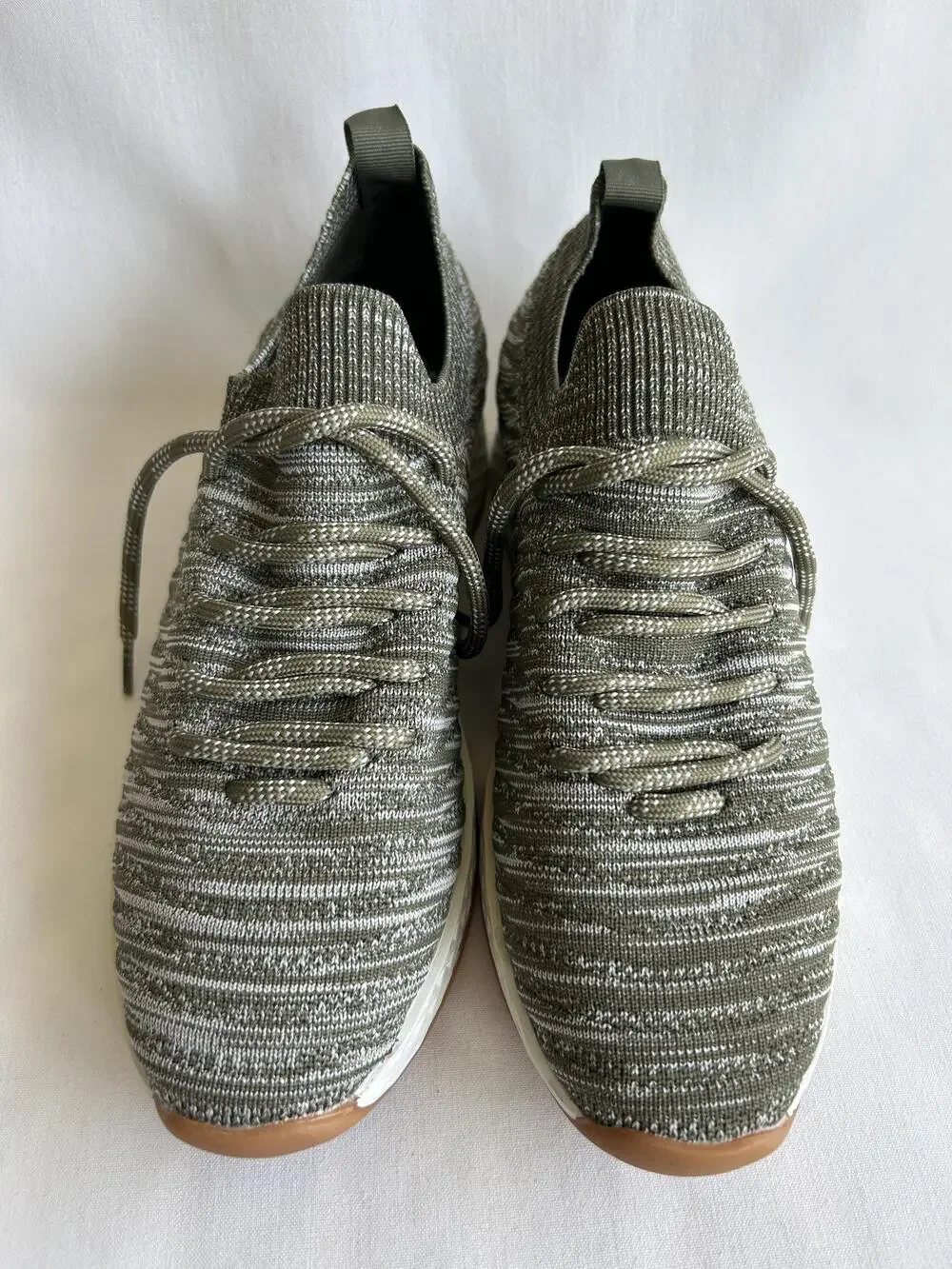 J/Slides Urban Sport Shoes Womens Size 7.5 Khaki 2 Tone Knit Sneakers Casual